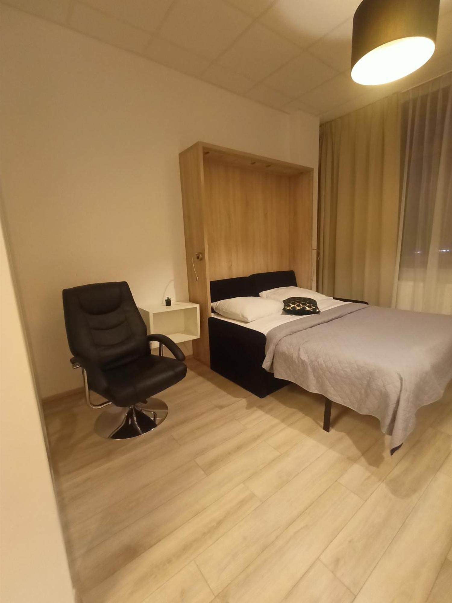 Апартаменти Zlatarooms 110 *